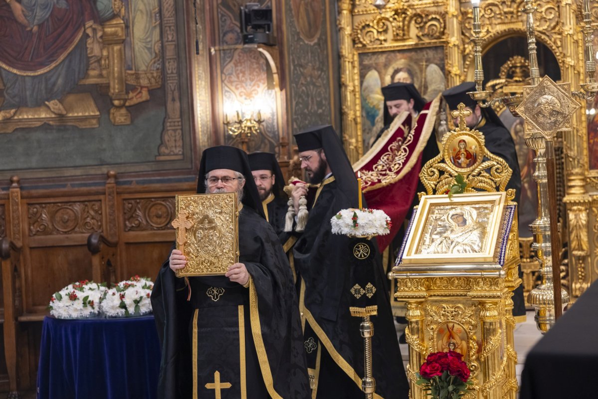 Sfântul Epitaf a fost așezat spre închinare la Catedrala Patriarhală 294197