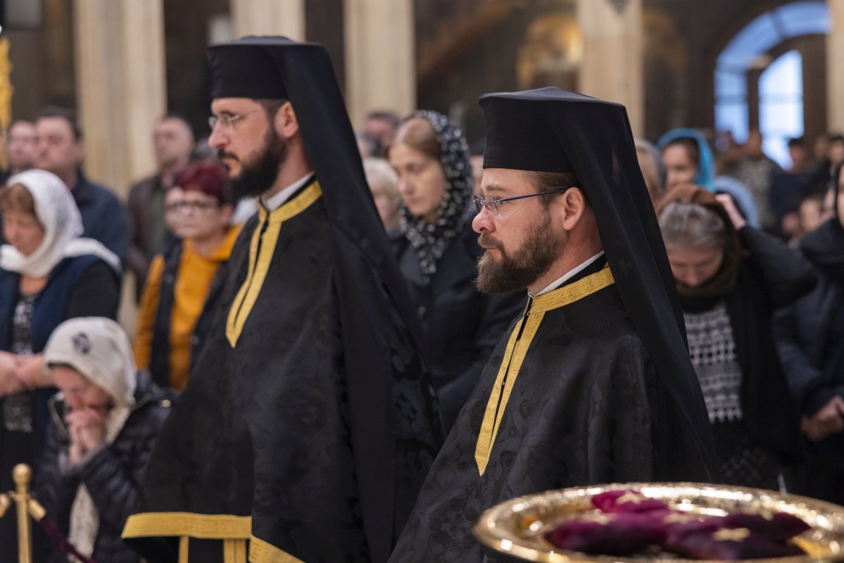 Sfântul Epitaf a fost așezat spre închinare la Catedrala Patriarhală 294200