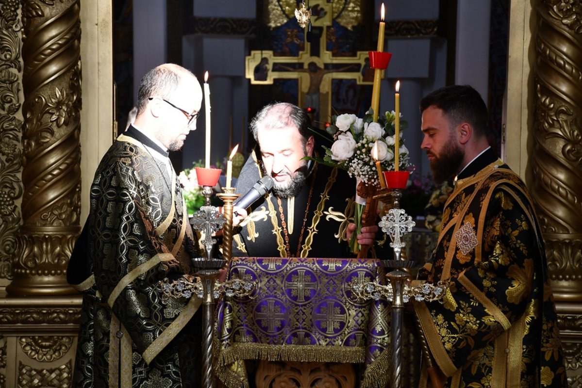 Slujbele speciale din Săptămâna Sfintelor Pătimiri la Catedrala Episcopală din Caransebeș 294232