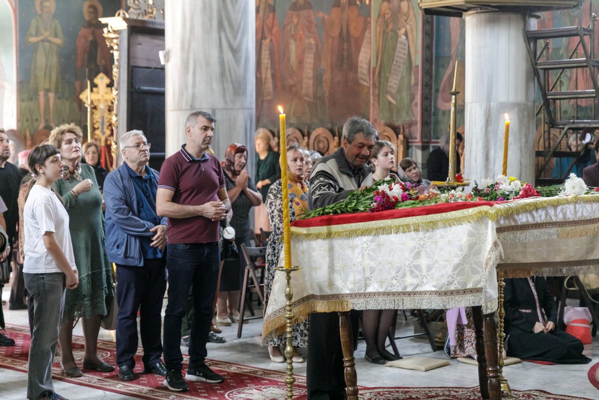 Denia Prohodului Domnului Hristos, la Mănăstirea Bărboi din Iași 294315