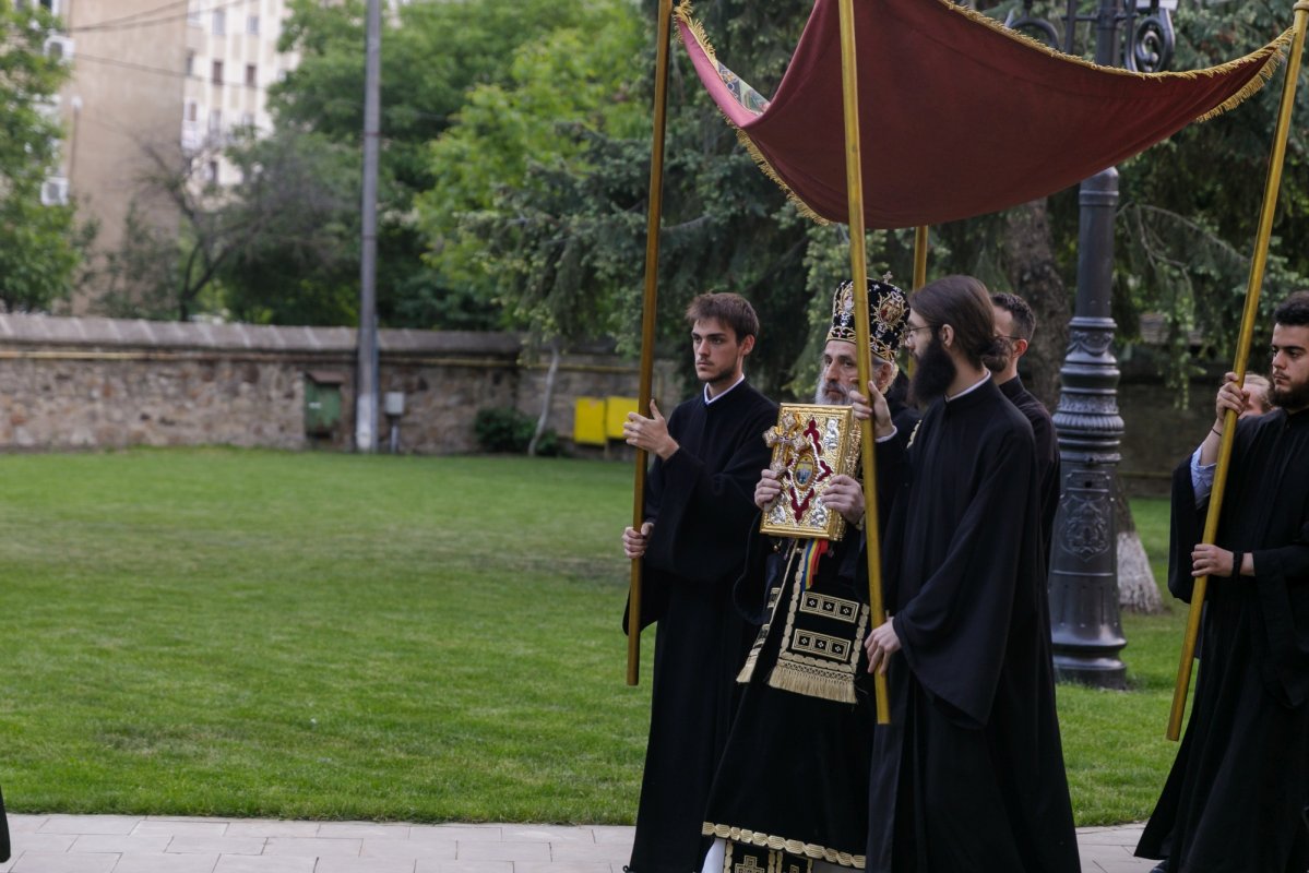 Denia Prohodului Domnului Hristos, la Mănăstirea Bărboi din Iași 294323