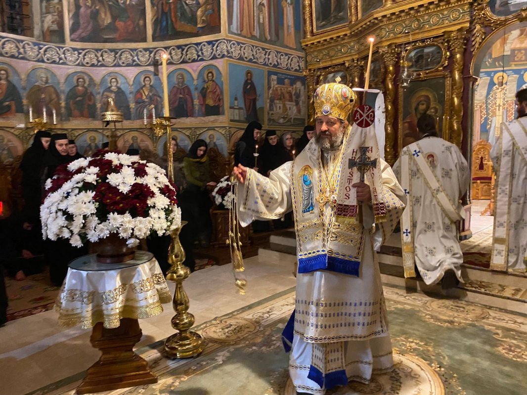 Slăvitul praznic al Învierii Domnului Hristos la Mănăstirea Văratec 294630