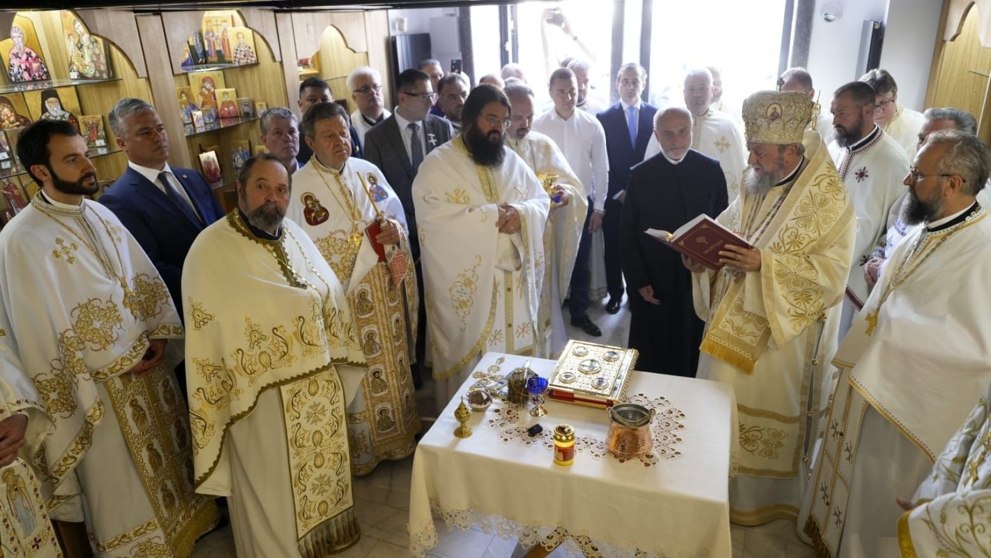 Slujiri arhiereşti în comunităţi braşovene de Sfintele Paşti 294763