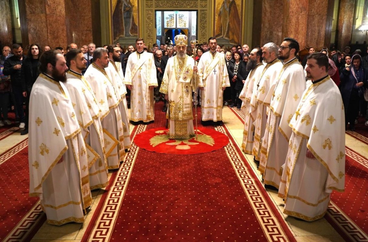 Praznicul Învierii Domnului la Alba Iulia şi Târgu Mureş 294858