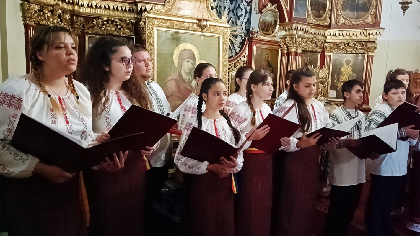 „Corul este a doua noastră casă” 294939