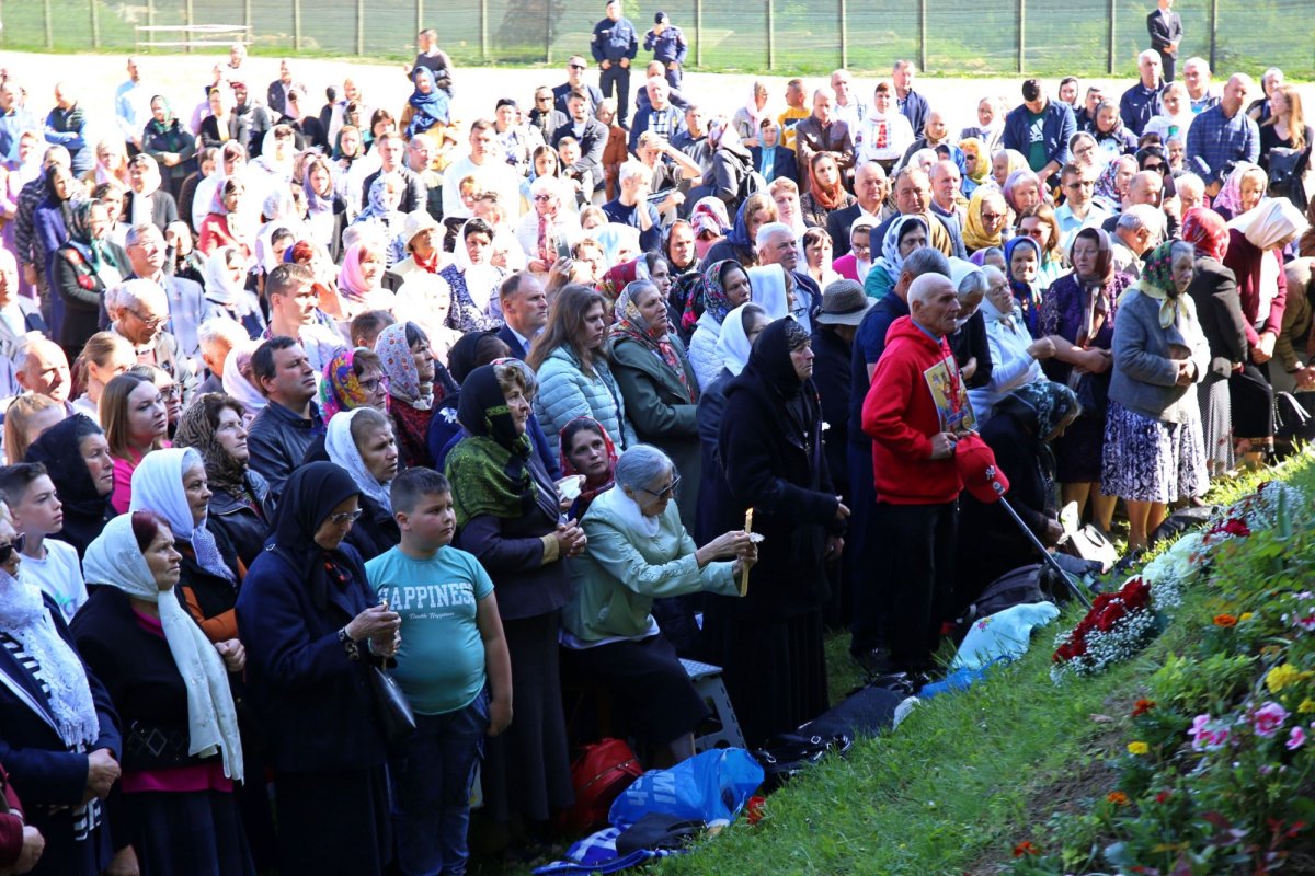 Doi mitropoliți la hramul Mănăstirii Sângeap-Basaraba 295078