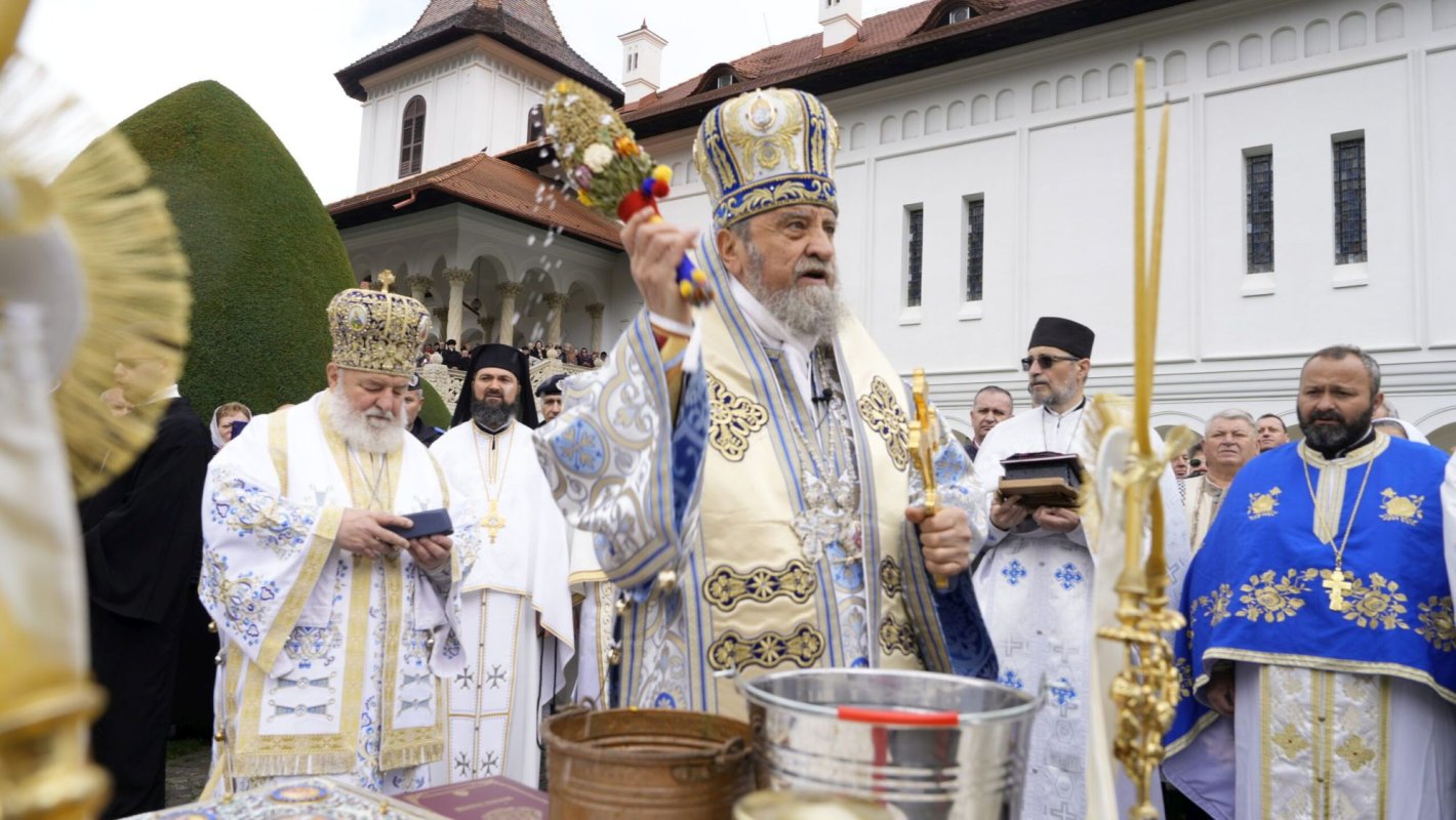 Hramul Mănăstirii Brâncoveanu­ de la Sâmbăta de Sus 295132