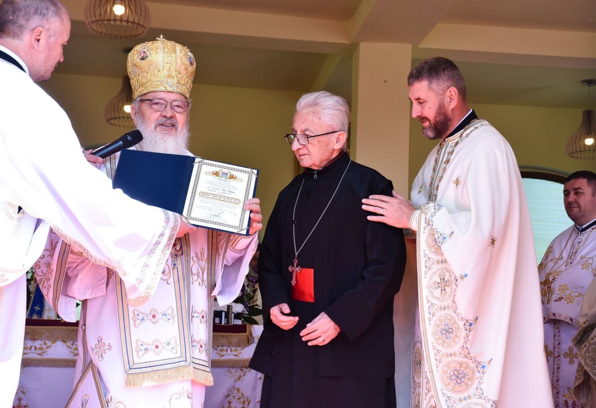 Hramul Mănăstirii Salva și sărbătorirea a 30 de ani de la înființarea așezământului monahal 295142