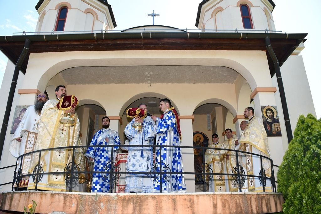 Slujire arhierească la hramul Mănăstirii Gornea 295200