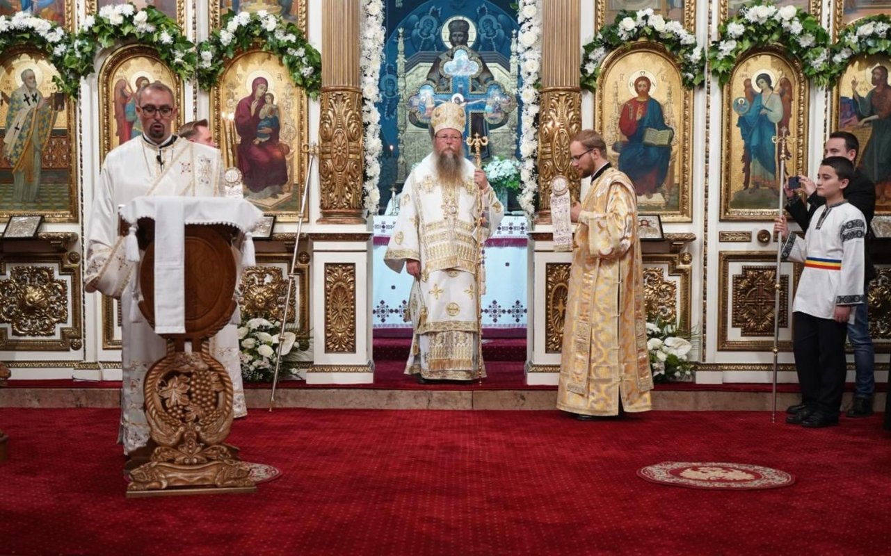 Târnosirea Bisericii „Buna Vestire” - Catedrala mică din Târgu Mureș 295396