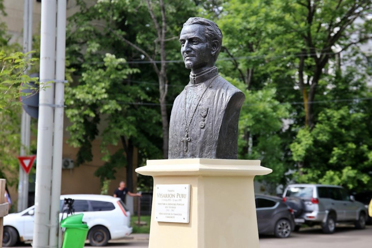 Bustul preotului Visarion Puiu a fost inaugurat la Iași 295471