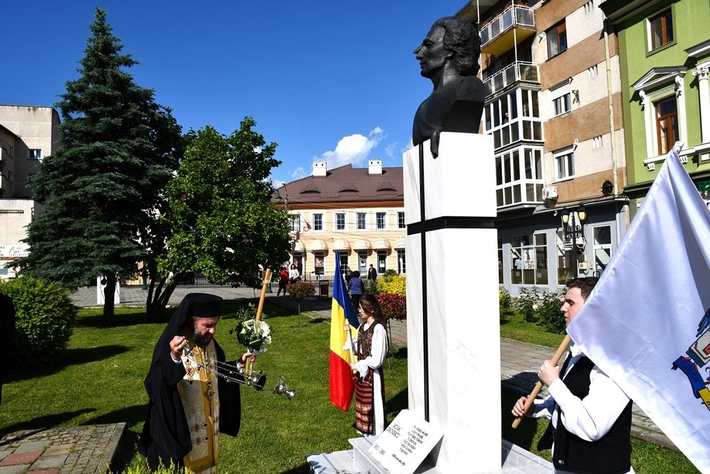 Eveniment cultural dedicat poetului Mihai Eminescu la Caransebeș 295482