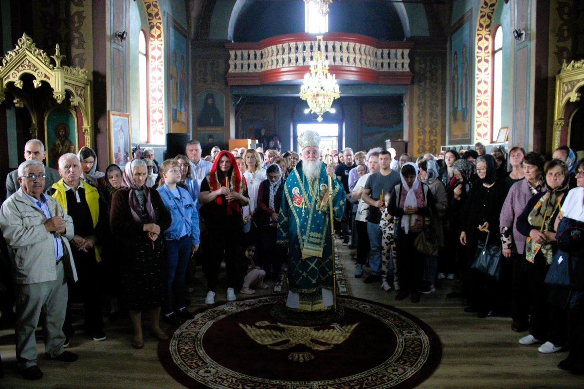 Înnoirea unei biserici a Sfântului Gheorghe din județul Dolj 295501