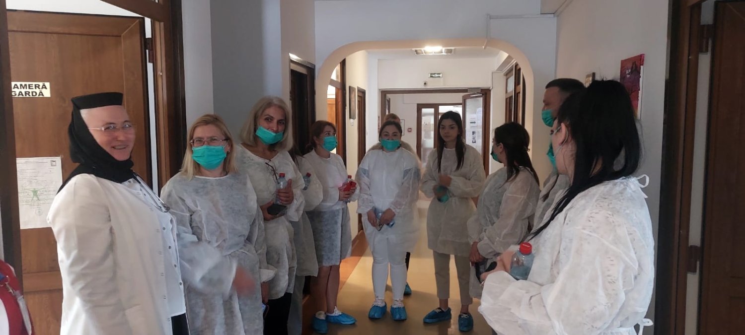 Elevi din Republica Moldova în vizită de studiu la Centrul „Sfântul Nectarie” 295595