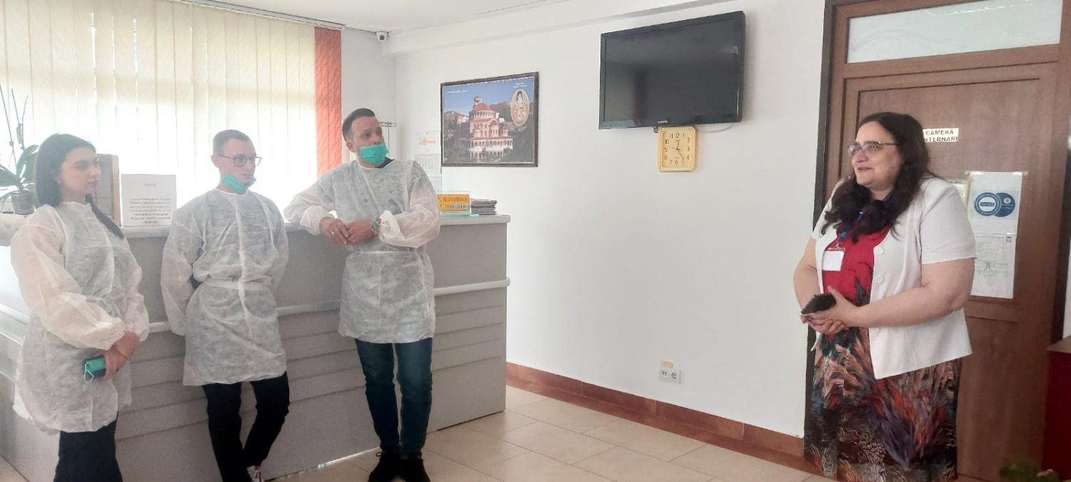 Elevi din Republica Moldova în vizită de studiu la Centrul „Sfântul Nectarie” 295596