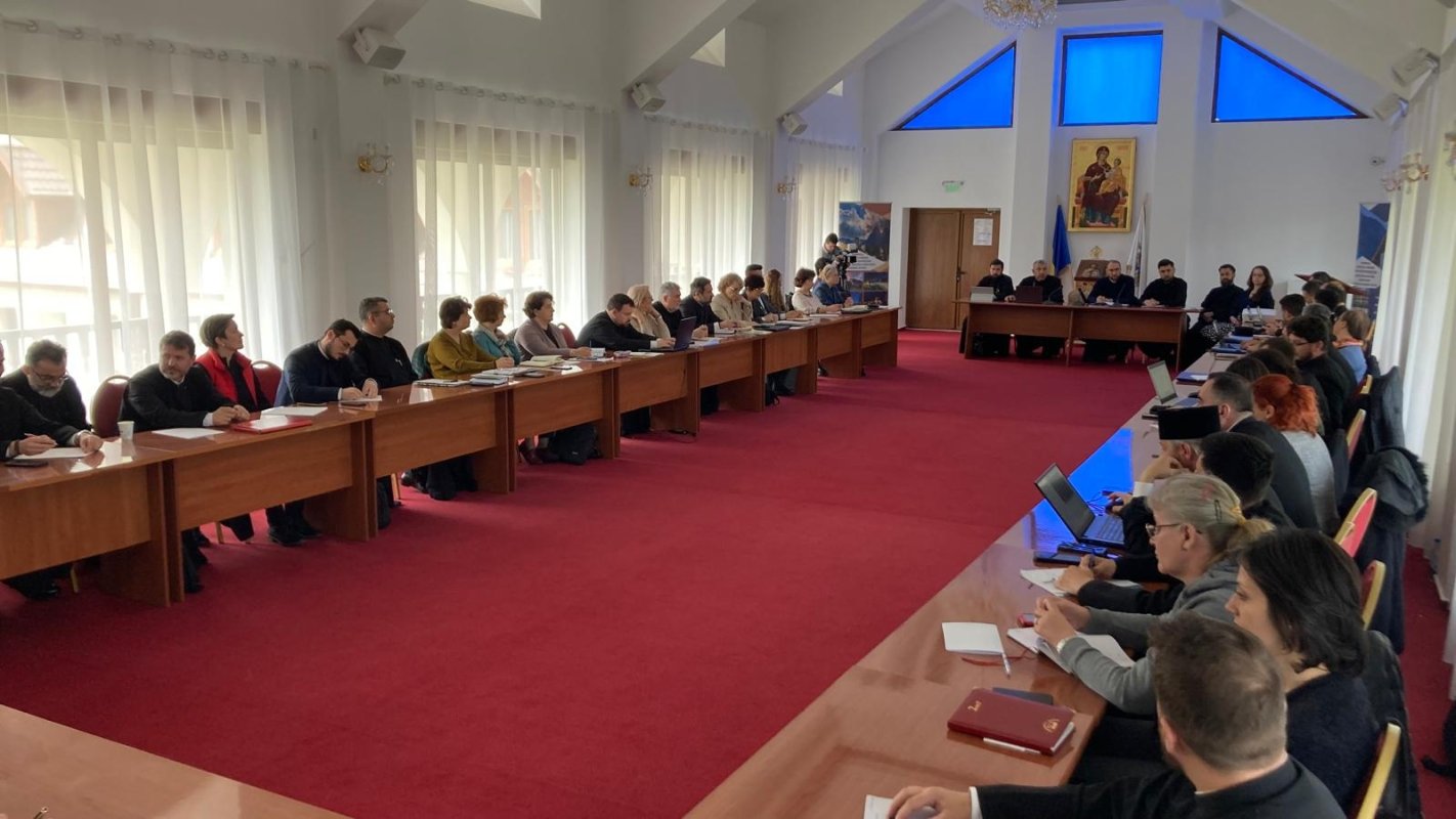 Întâlnire a personalului administrativ din Arhiepiscopia Bucureștilor 295591