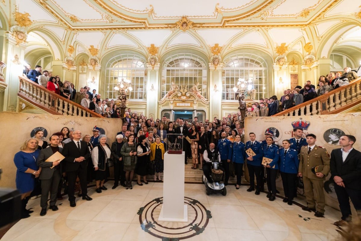 Filmul realizat de George Grigoriu, difuzat la Iași în prezența Coroanei României 295608