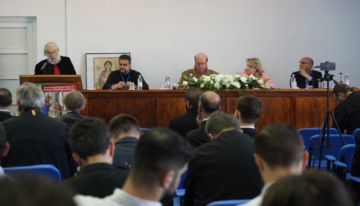 Simpozion internațional de teologie și medicină la Alba Iulia 295655