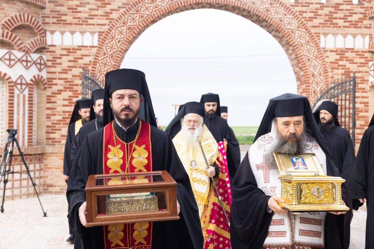 Binecuvântarea sfinților la Mănăstirea Pantocrator 295859