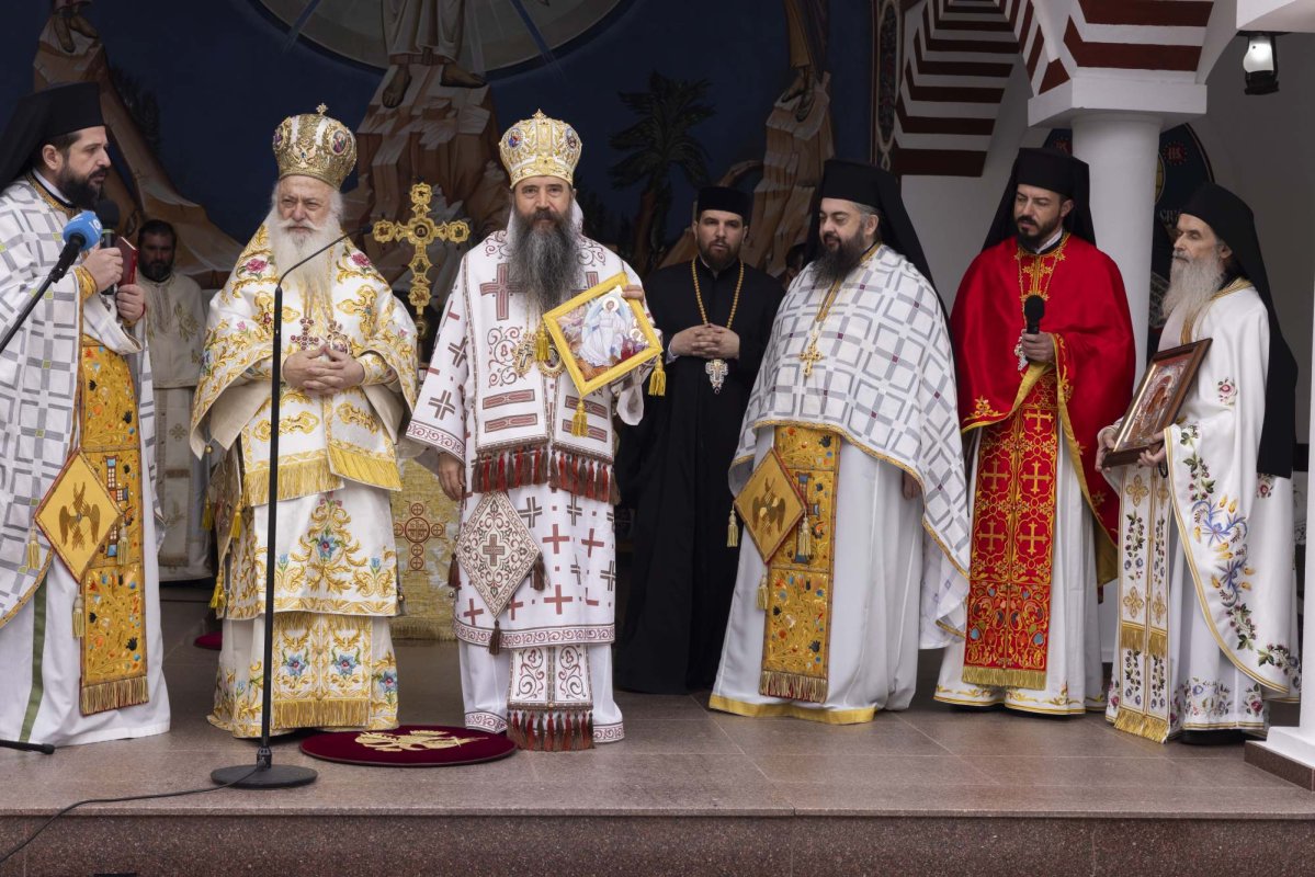 Binecuvântarea sfinților la Mănăstirea Pantocrator 295886