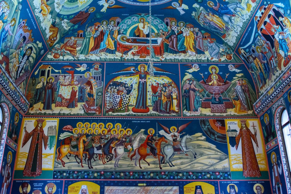 Biserică din Neamț sfințită de Mitropolitul Moldovei și Bucovinei    295901