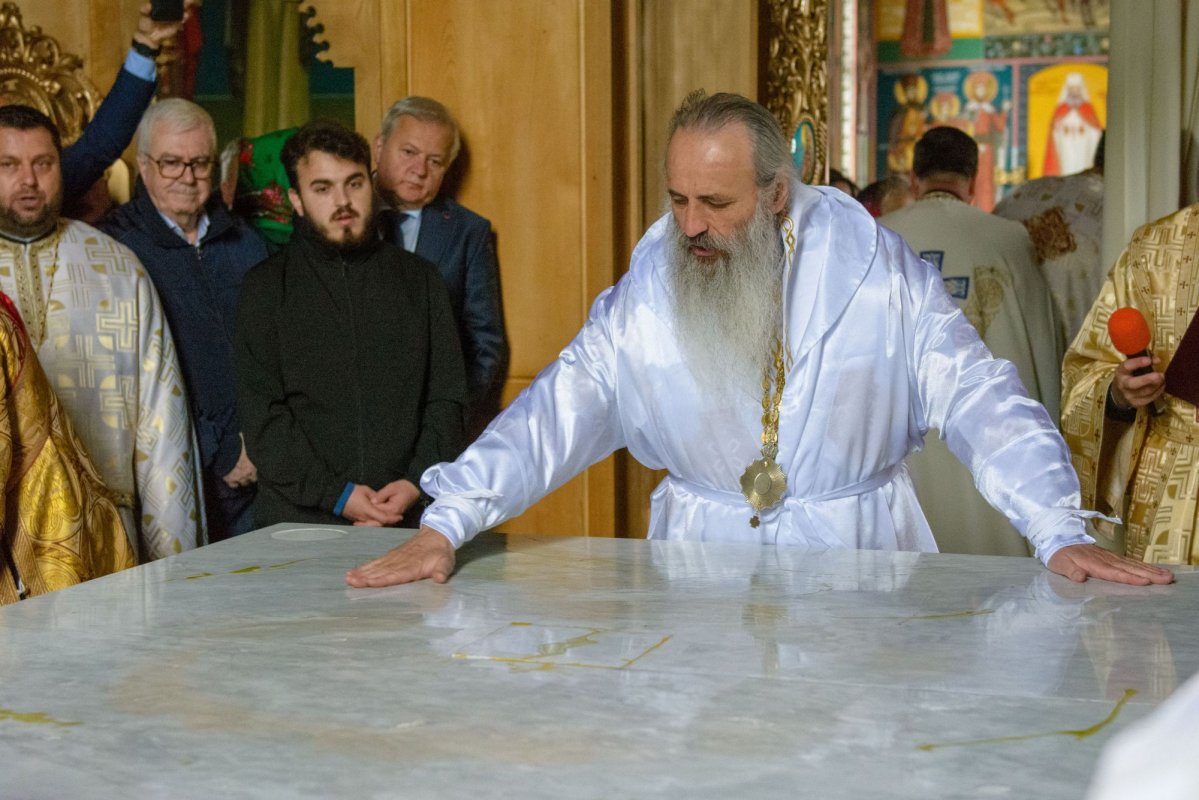 Biserică din Neamț sfințită de Mitropolitul Moldovei și Bucovinei    295908