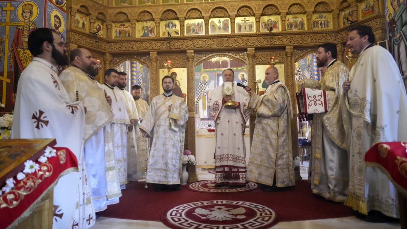 Binecuvântare pentru două comunități din județul Sibiu 295931