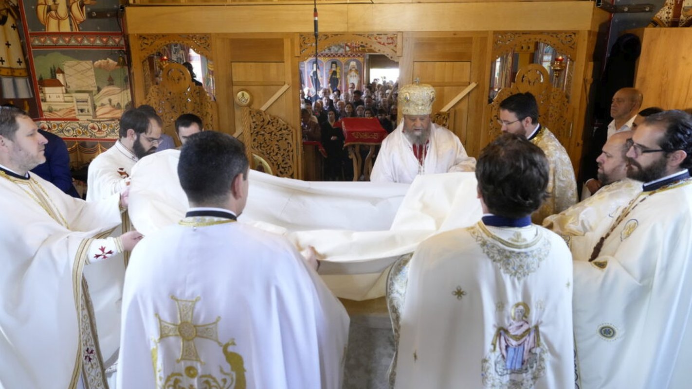 Binecuvântare pentru două comunități din județul Sibiu 295932