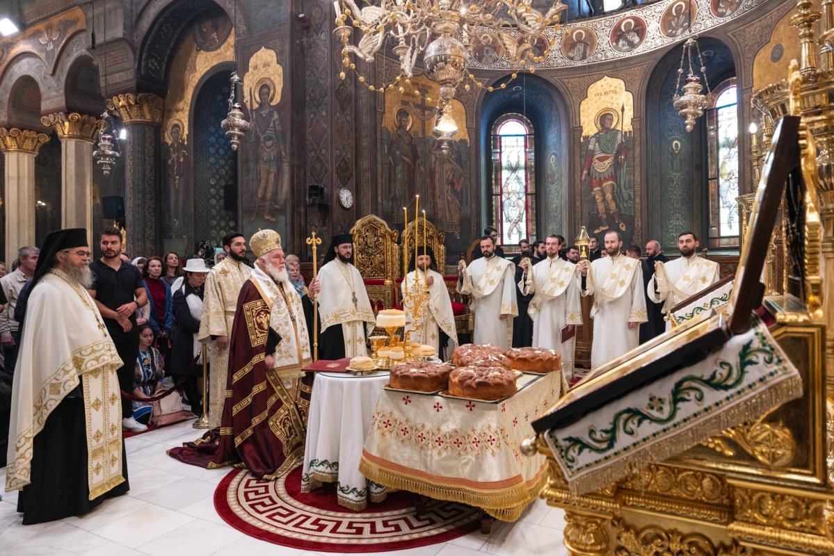 Rânduiala Privegherii pentru Sfinții Împărați la Catedrala Patriarhală 296246