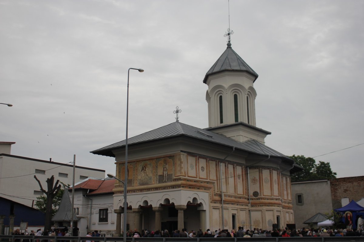Resfințirea Paraclisului „Sfântul Gheorghe”-Vechi din Craiova 296198