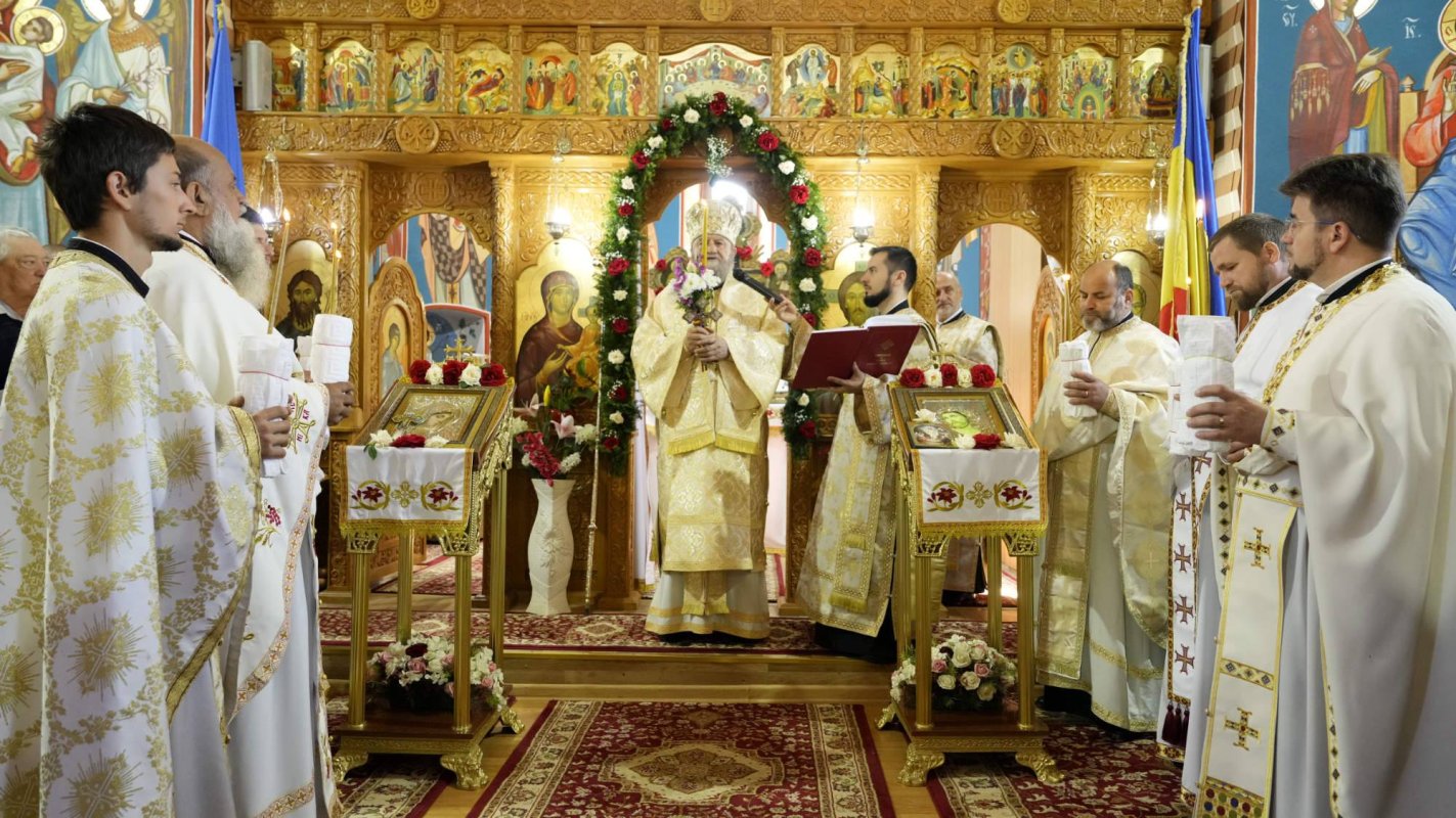 Sfinţirea lăcaşului de cult din Mândra, judeţul Sibiu 296149