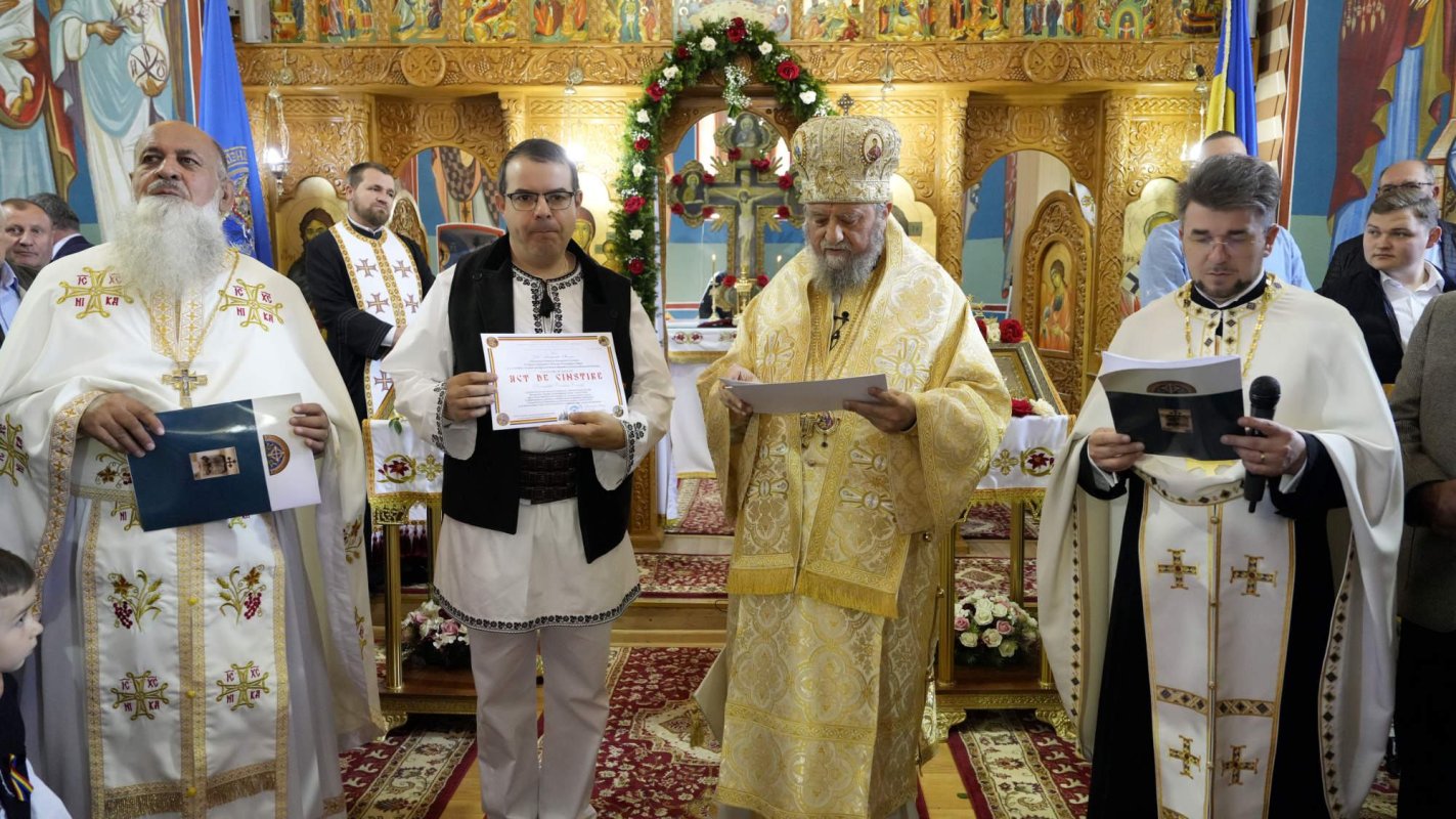 Sfinţirea lăcaşului de cult din Mândra, judeţul Sibiu 296155