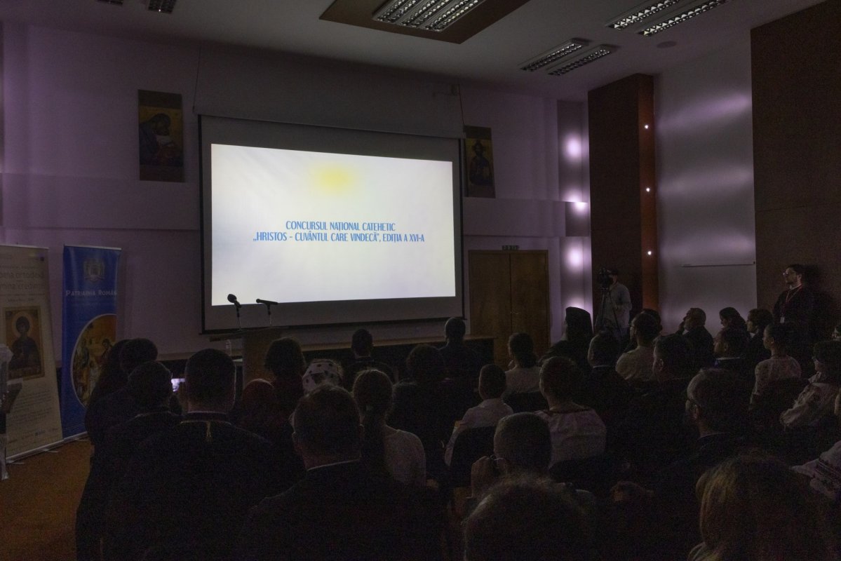 Tineri misionari câștigători ai concursurilor naționale, premiați în Capitală 296282