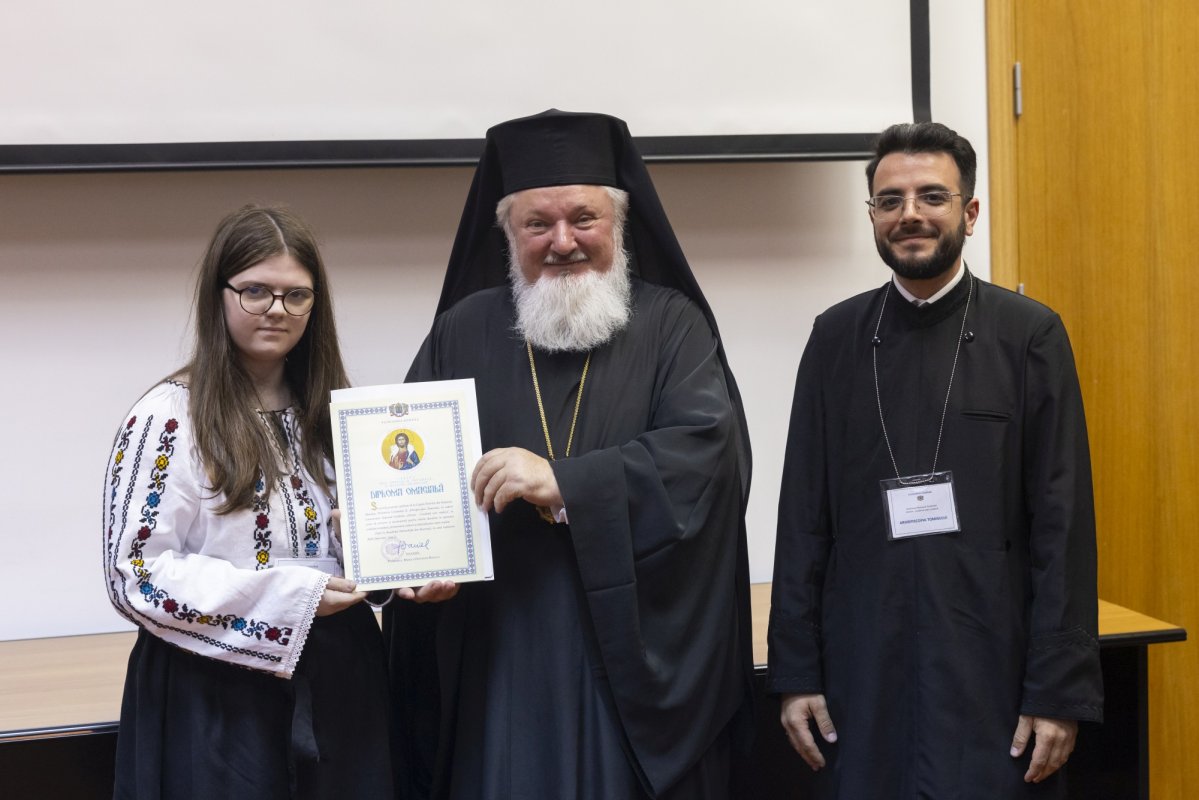 Tineri misionari câștigători ai concursurilor naționale, premiați în Capitală 296286