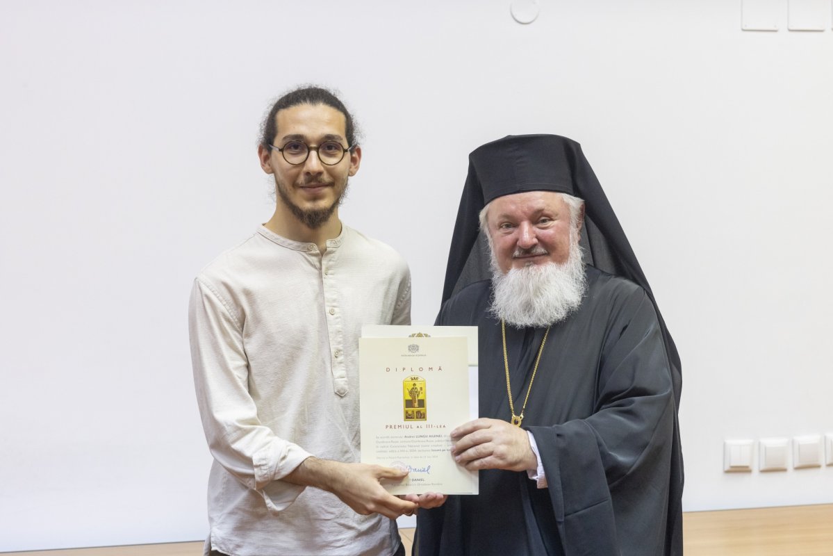 Tineri misionari câștigători ai concursurilor naționale, premiați în Capitală 296322
