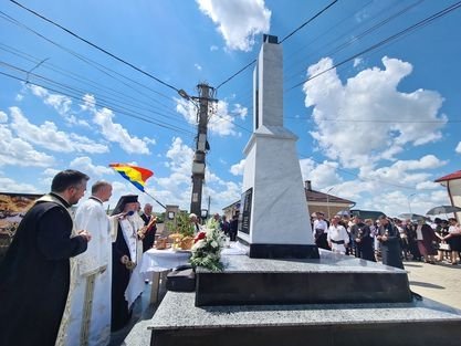 Binecuvântări arhiereşti în parohia bistriţeană Buduș 296354