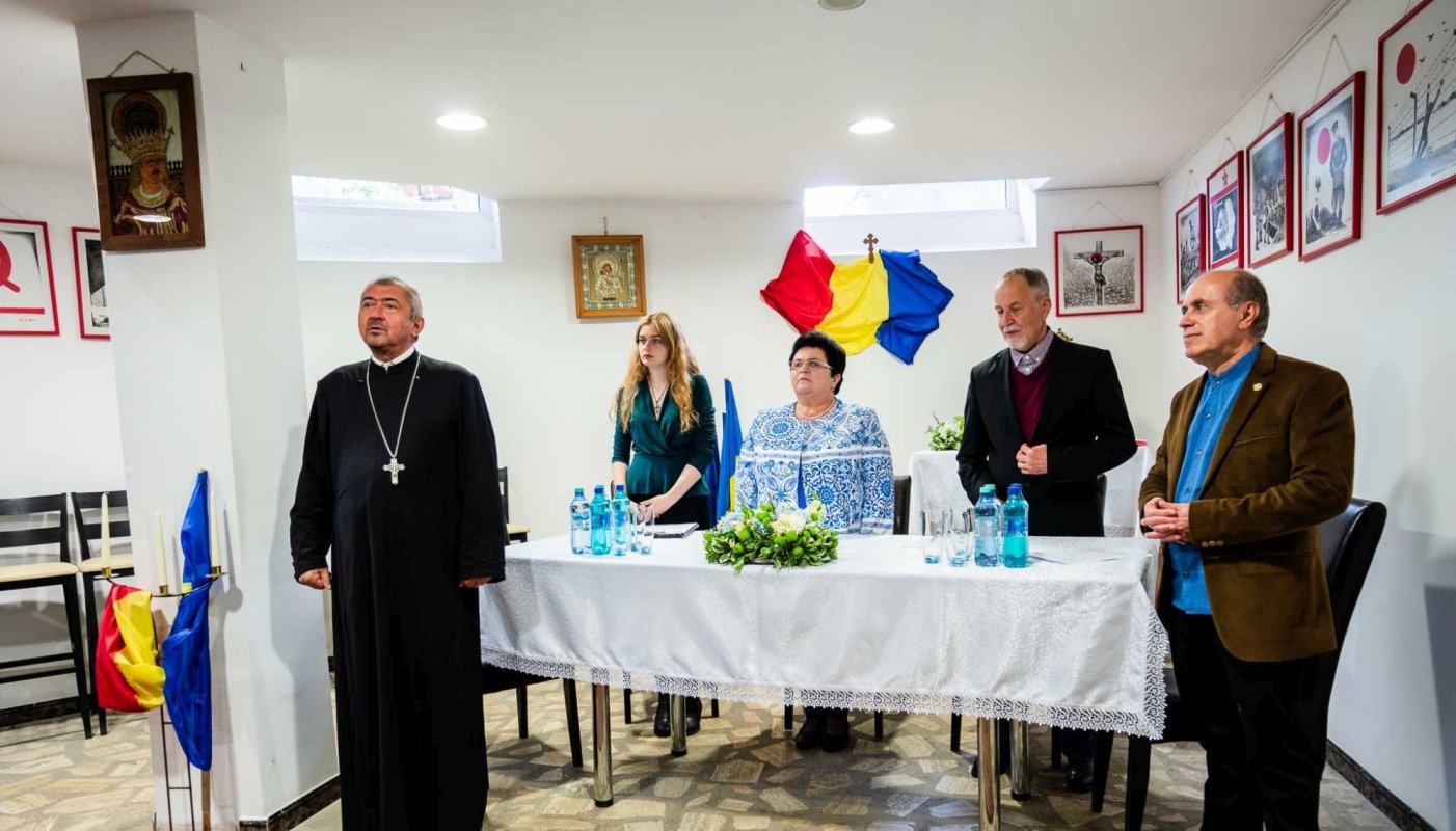 Concursul național de poezie religioasă tânără „Light of Life” 296348