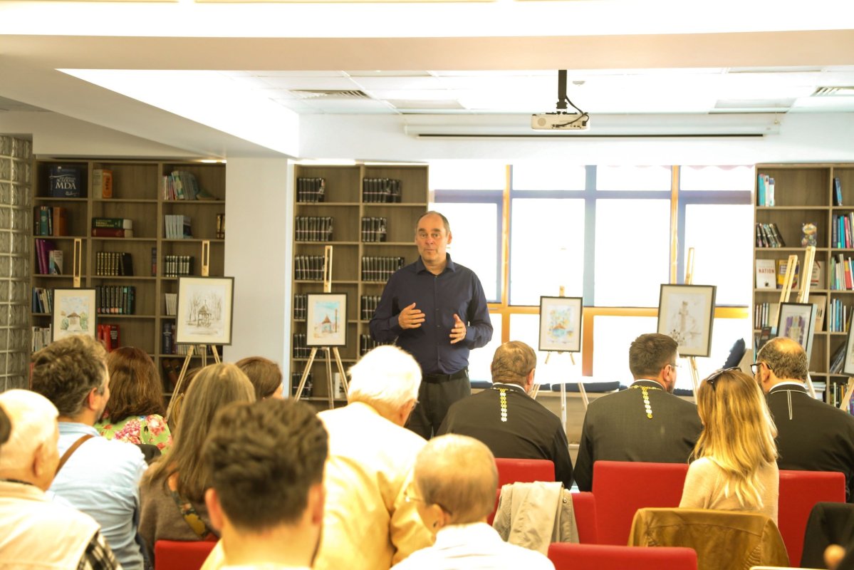 Expoziția „Troițele din Mărginimea Sibiului” la Biblioteca „ASTRA” 296620