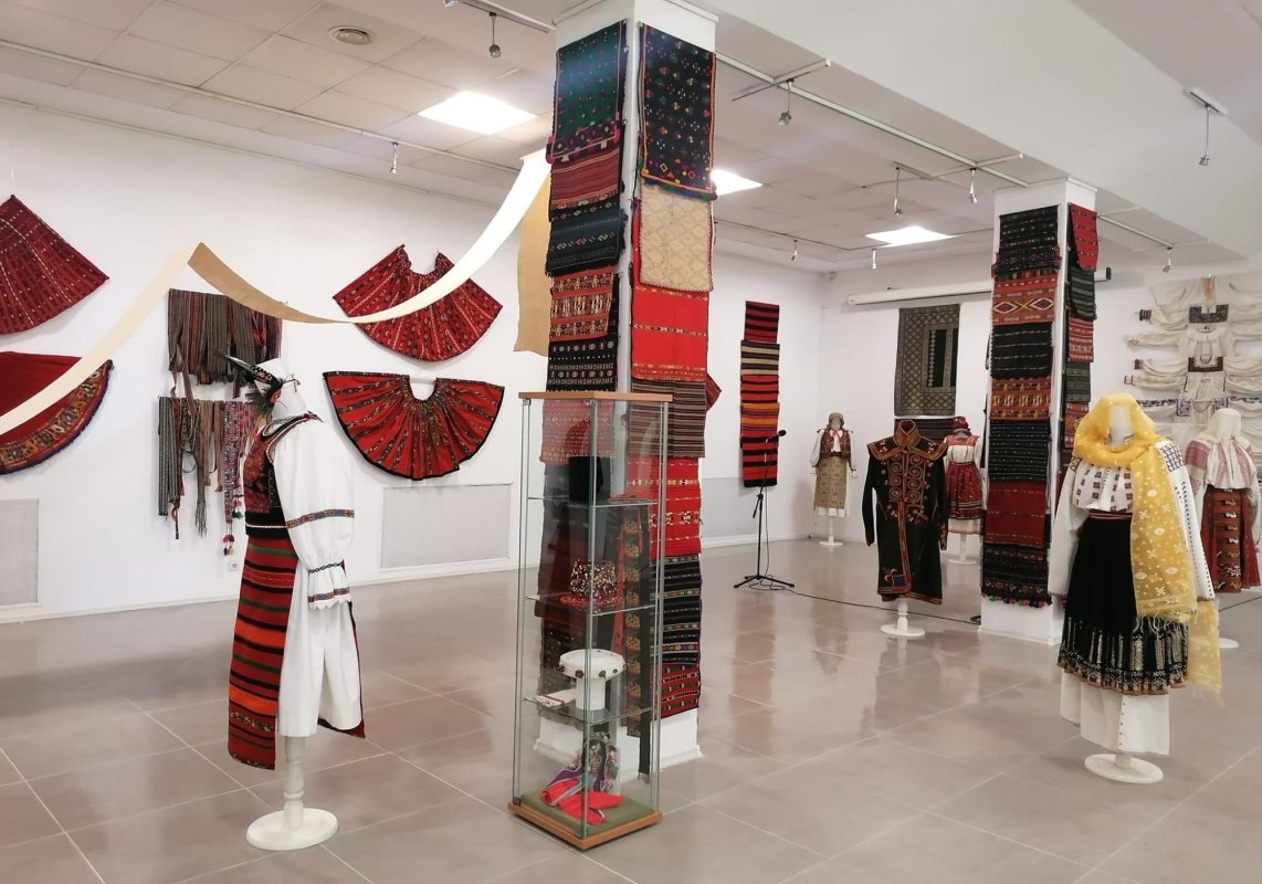 Portul tradițional la zile de sărbătoare 296257