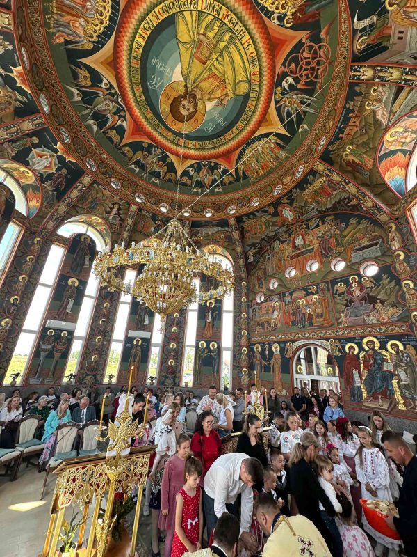 Binecuvântare arhierească în parohia bihoreană Palota 296684