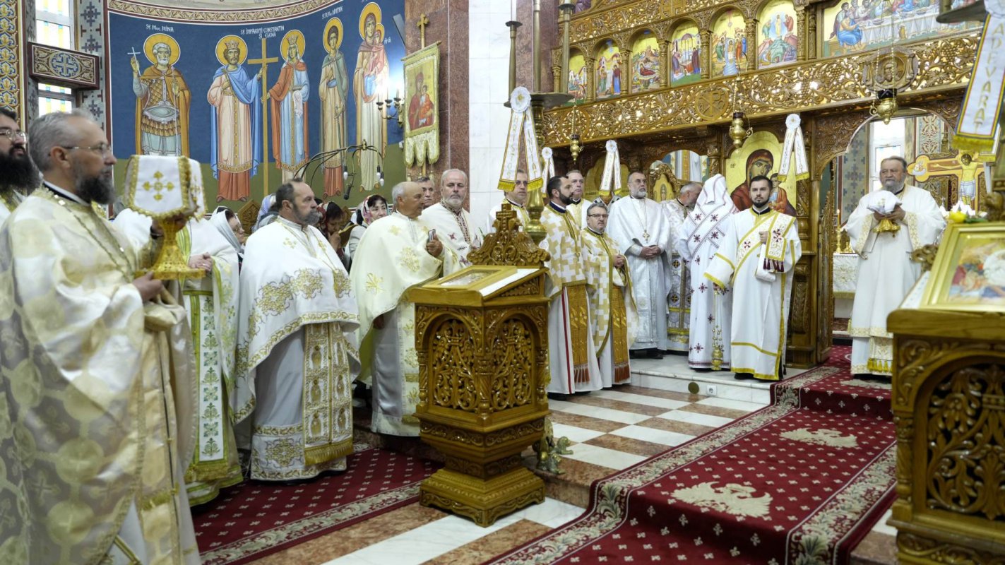 Hramul bisericii din cartierul braşovean Valea Cetăţii 296707