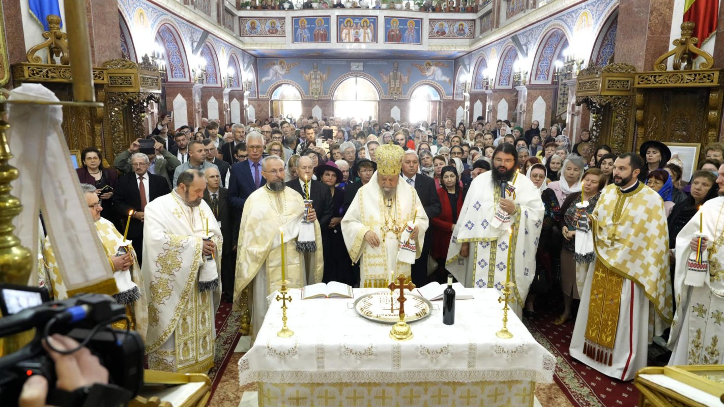 Hramul bisericii din cartierul braşovean Valea Cetăţii 296708