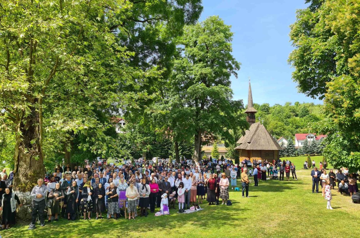 Hramul istoric la Mănăstirea Dobric 296681