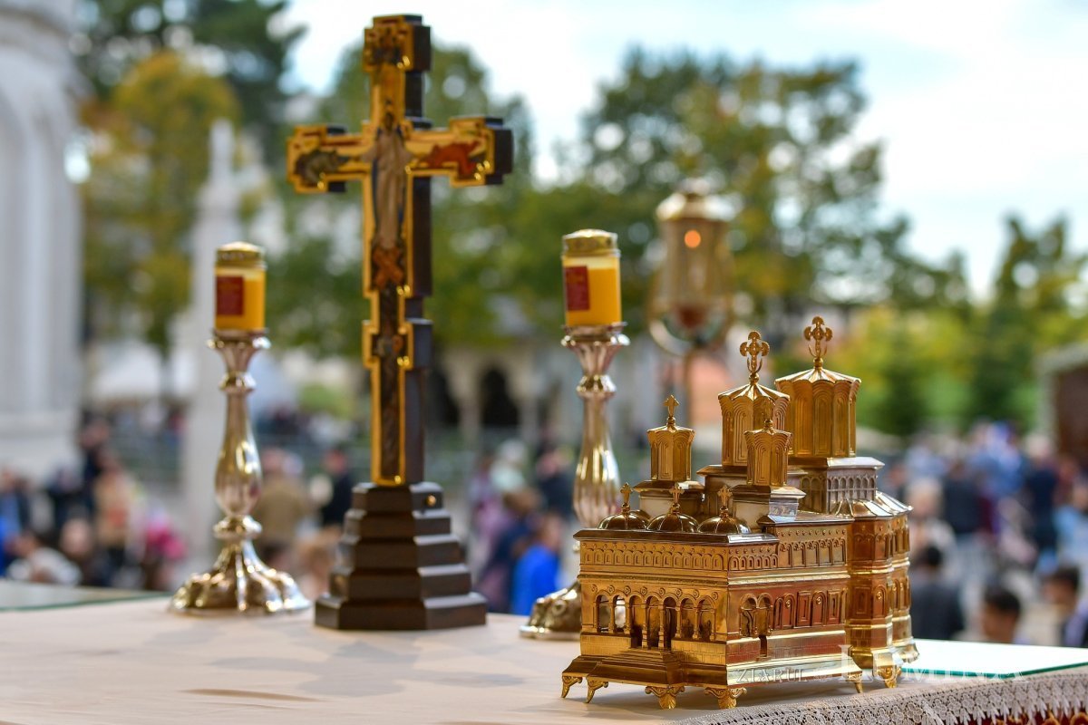 Importanța jurământului religios în viața Bisericii și a statului democratic (II) 296753