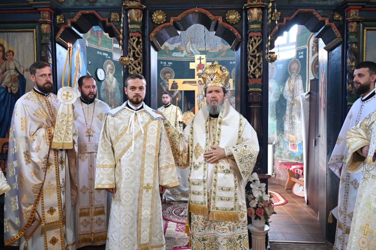 Serbarea hramului împărătesc al bisericii voievodale din Tinăud, Bihor 296777