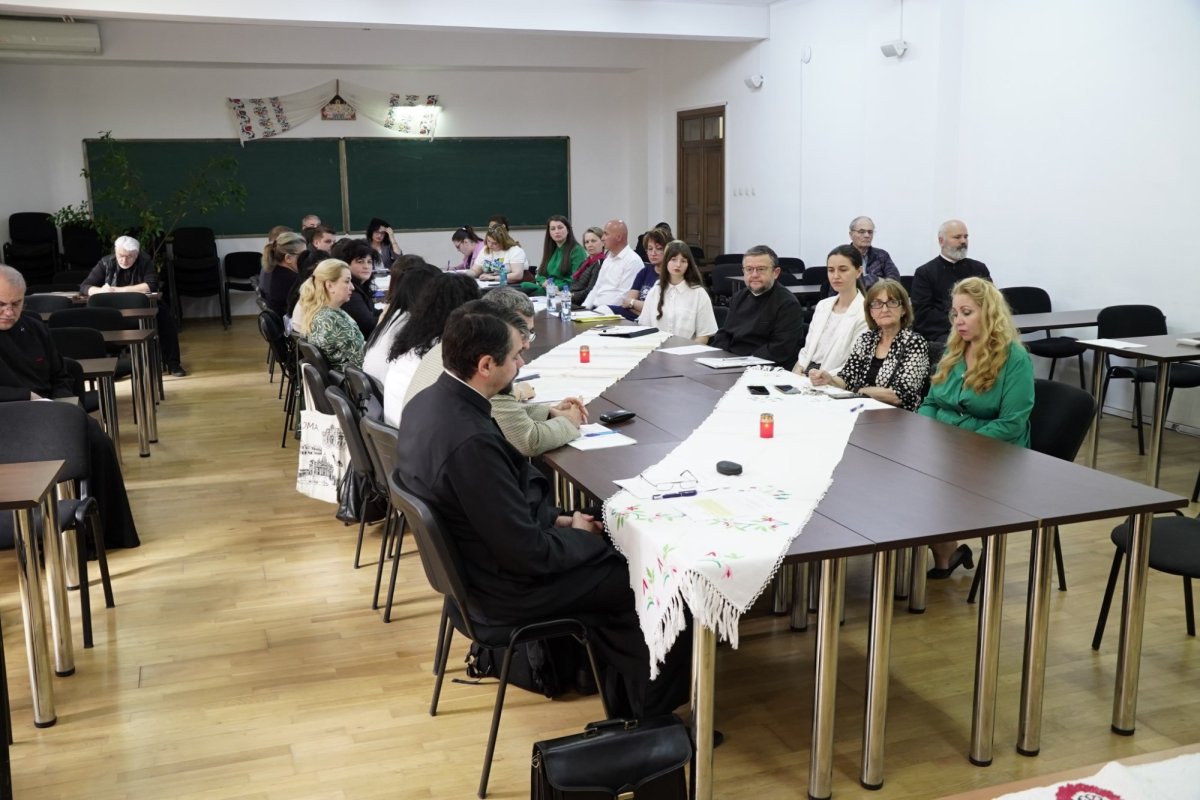 Sesiune de comunicări ştiinţifice studenţeşti la Galaţi 296817