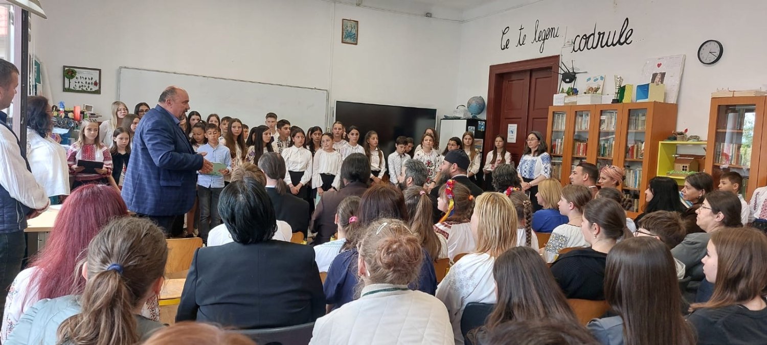 Concurs de pictat icoane pe sticlă în Protopopiatul Bran‑Zărnești 296878