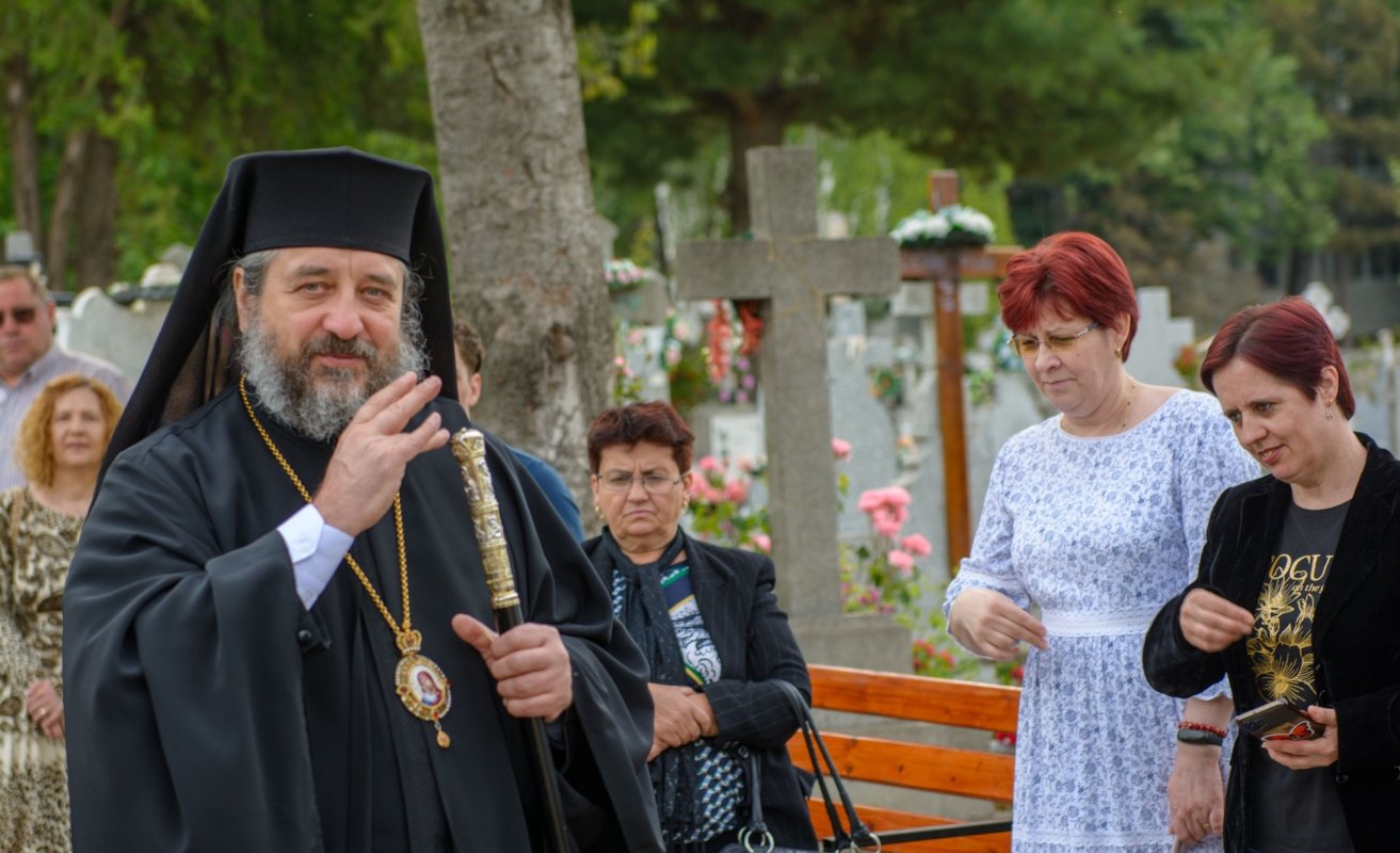 Slujiri arhierești în două parohii din Protopopiatul Botoșani 297024