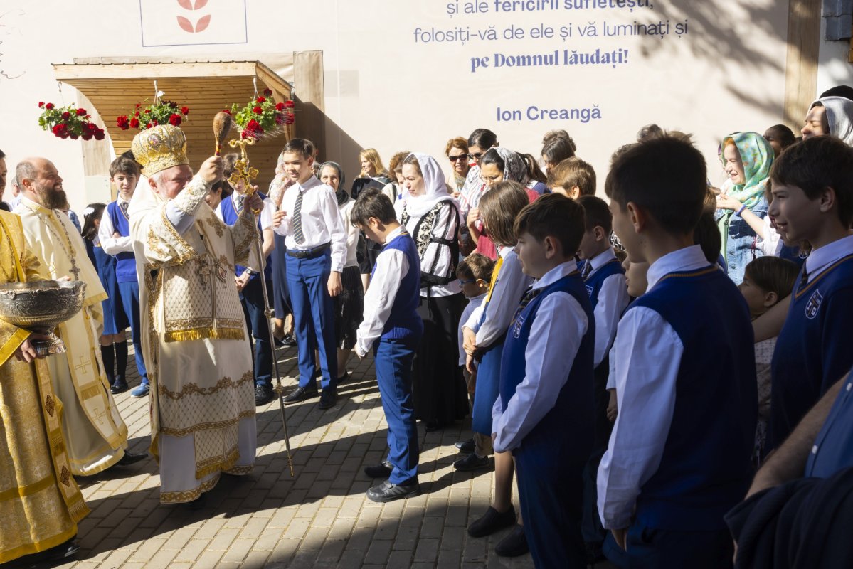 Un nou spațiu de rugăciune pentru elevii și profesorii unui liceu bucureștean 297118