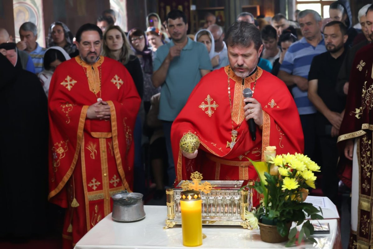 Dar duhovnicesc pentru o parohie din judeţul Prahova 297380